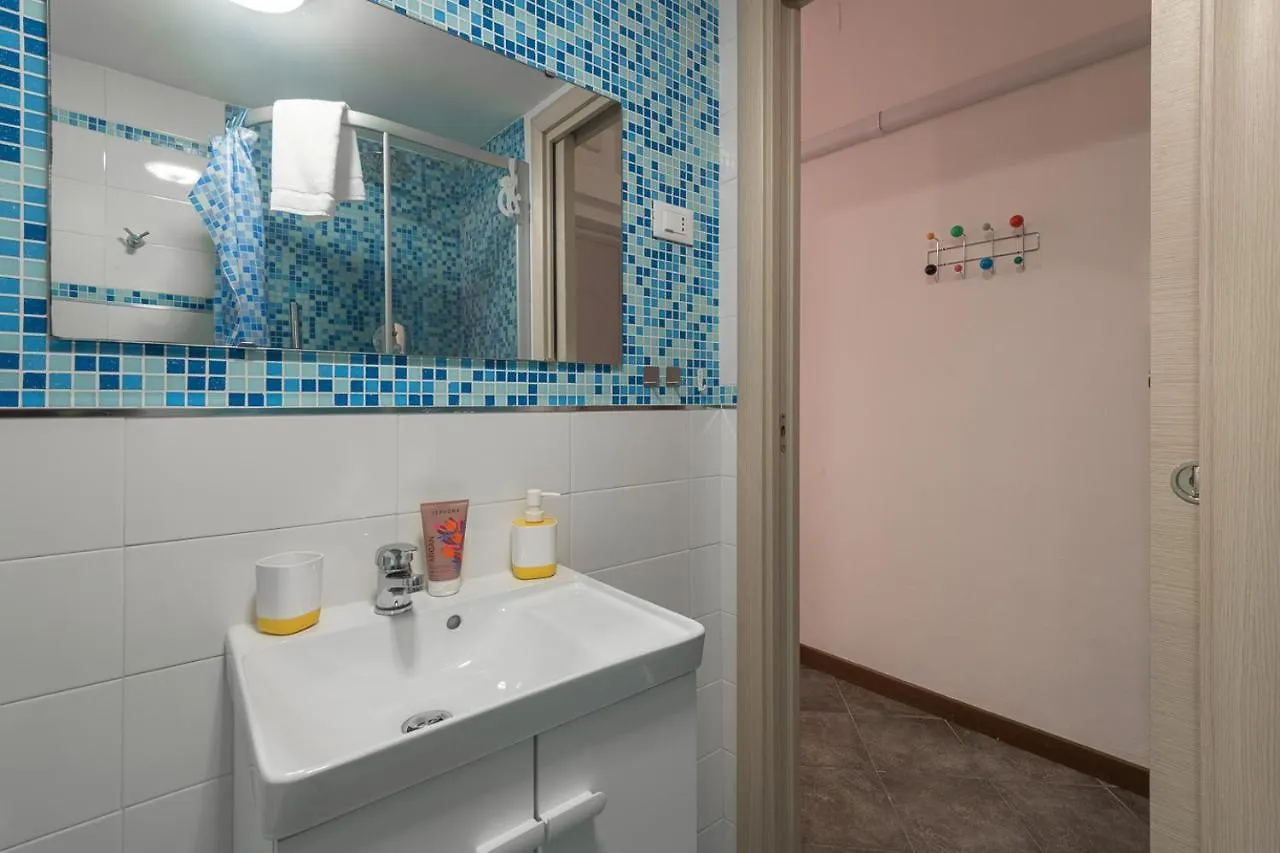 Apartment Appartamento Ravecca 10 - Affitti Brevi Italia Genoa